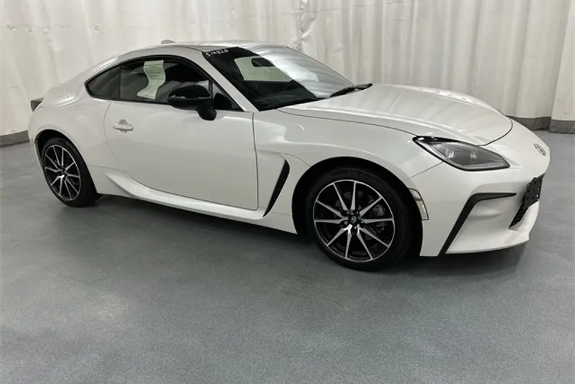 2024 Toyota GR86 Base photo 1