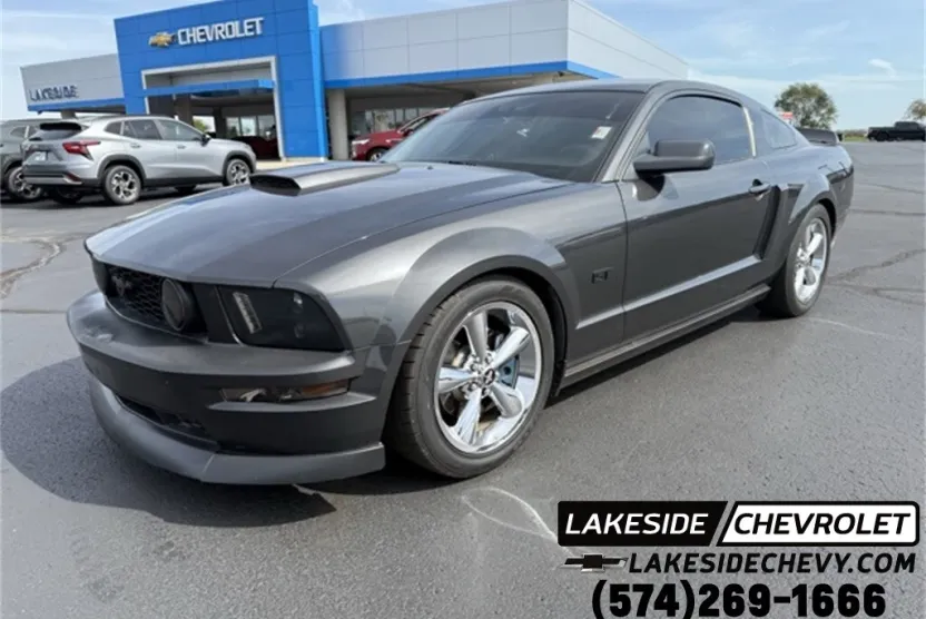 2008 Ford Mustang GT photo 1