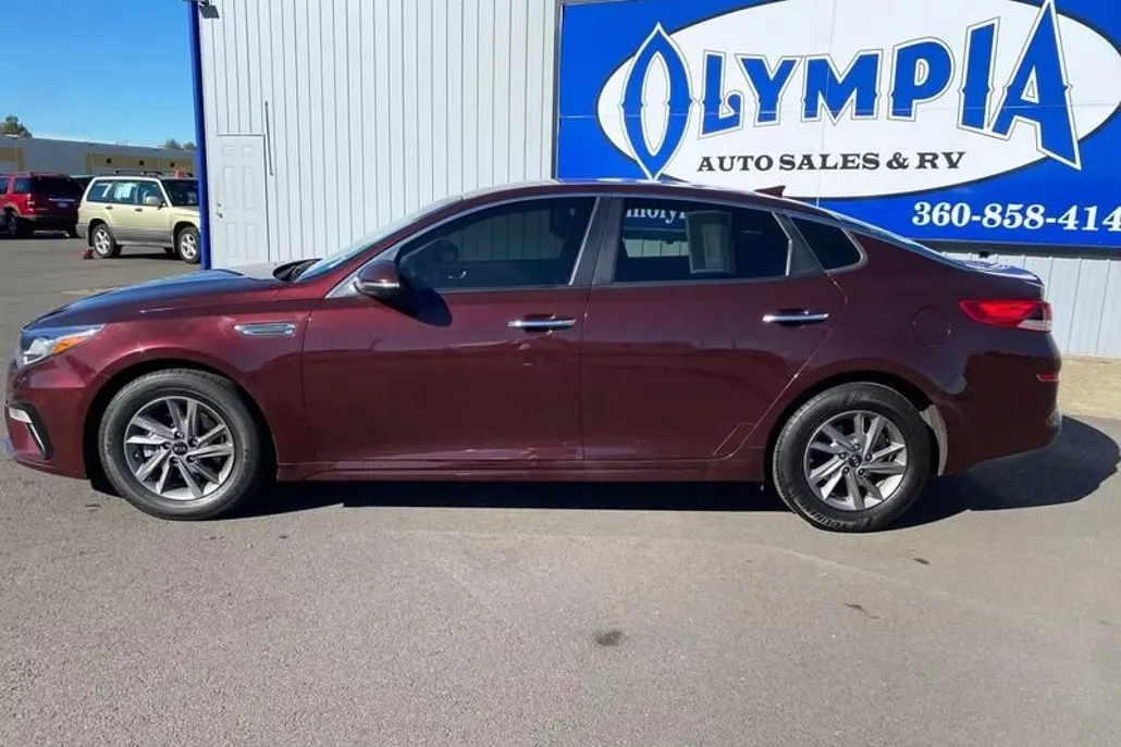 2020 Kia Optima LX photo 1