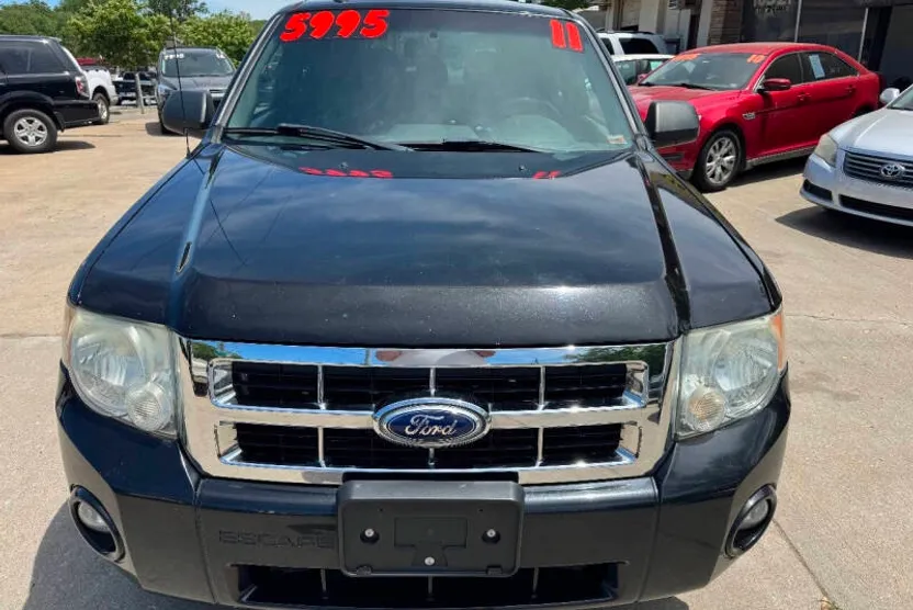 2011 Ford Escape XLT photo 1