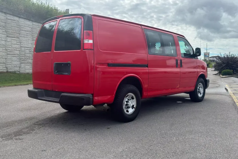2016 Chevrolet Express 2500 Cargo Van photo 1