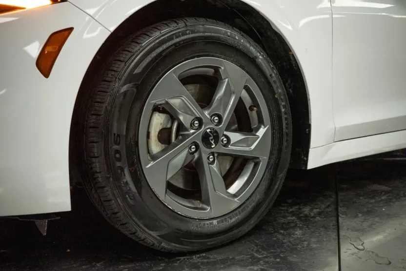 2023 Kia K5 LXS photo 1