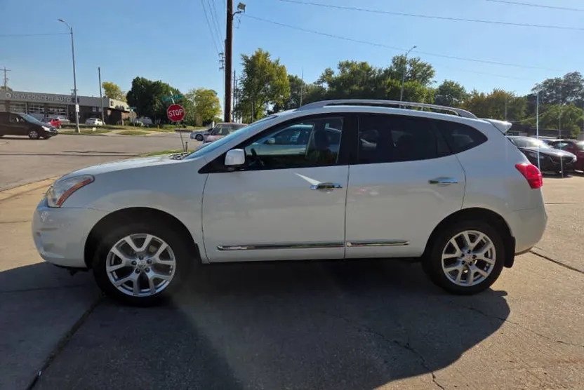 2013 Nissan Rogue SV SL photo 1