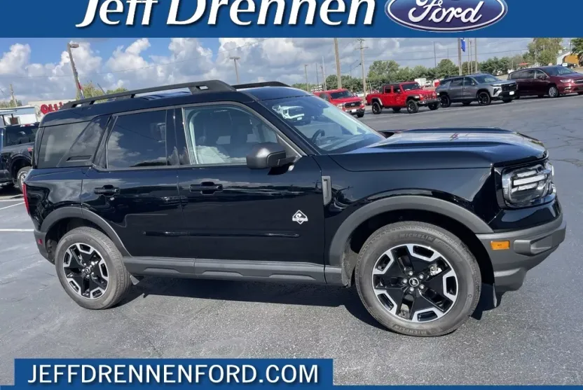 2023 Ford Bronco Sport Outer Banks photo 1