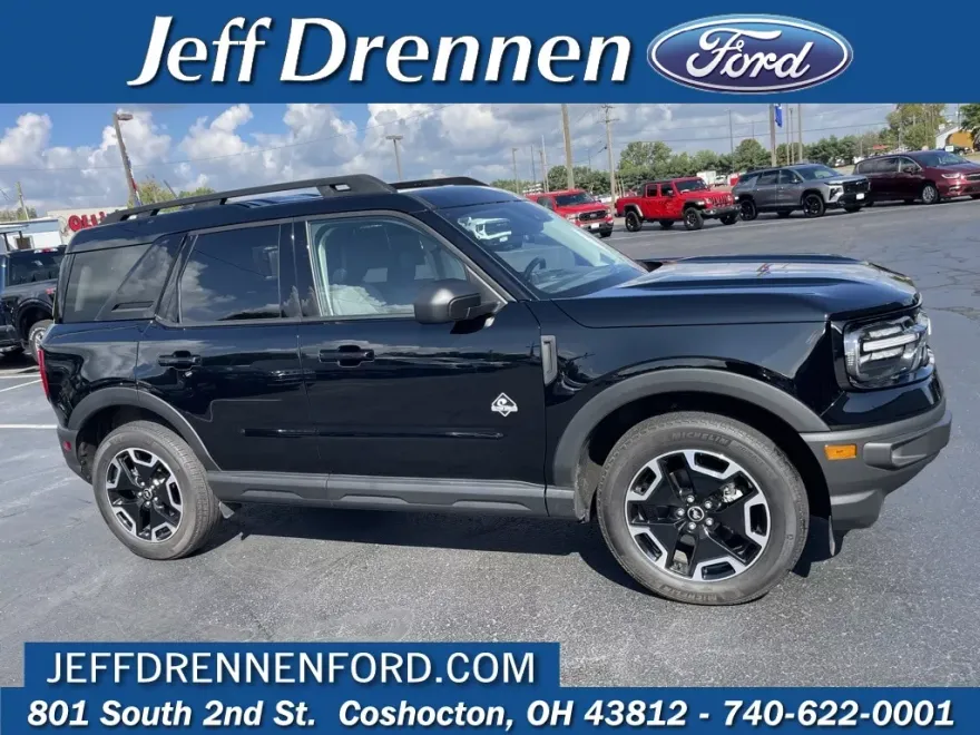 2023 Ford Bronco Sport Outer Banks photo 1