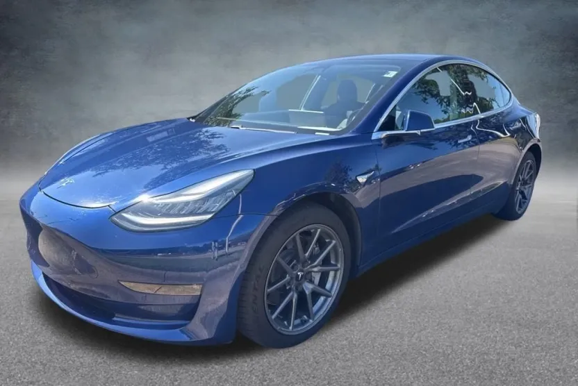 2020 Tesla Model 3 Long Range photo 1