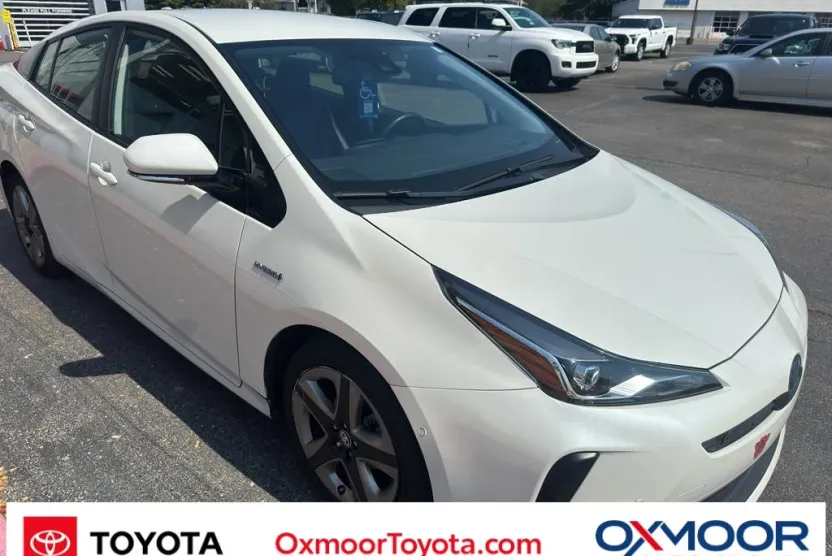 2020 Toyota Prius Limited photo 1