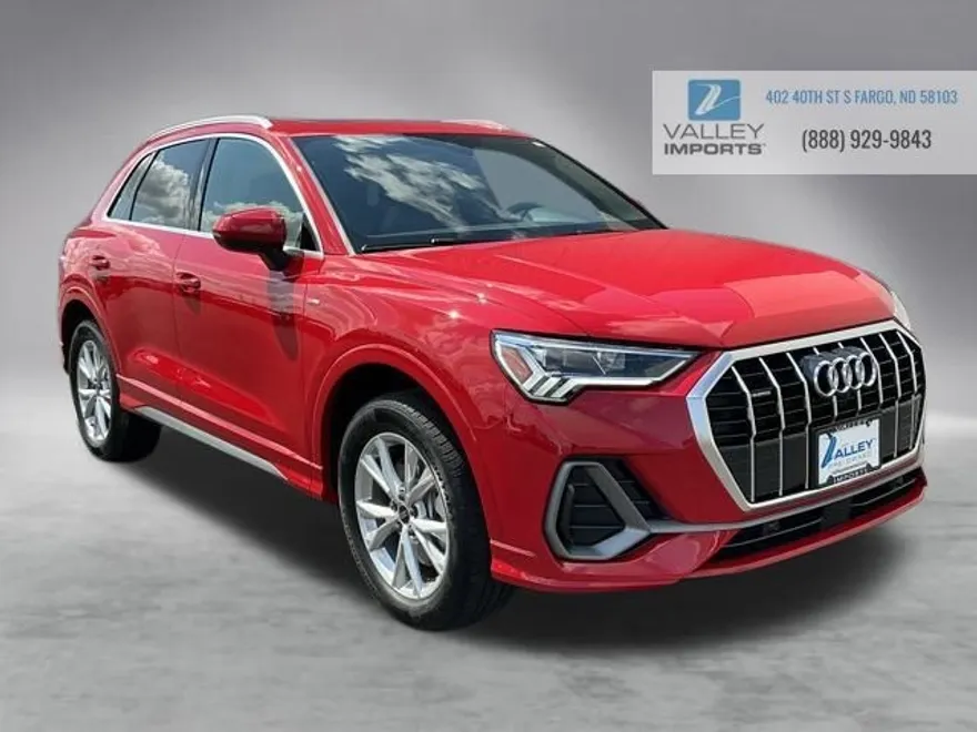 2023 Audi Q3 S line Premium Plus photo 1