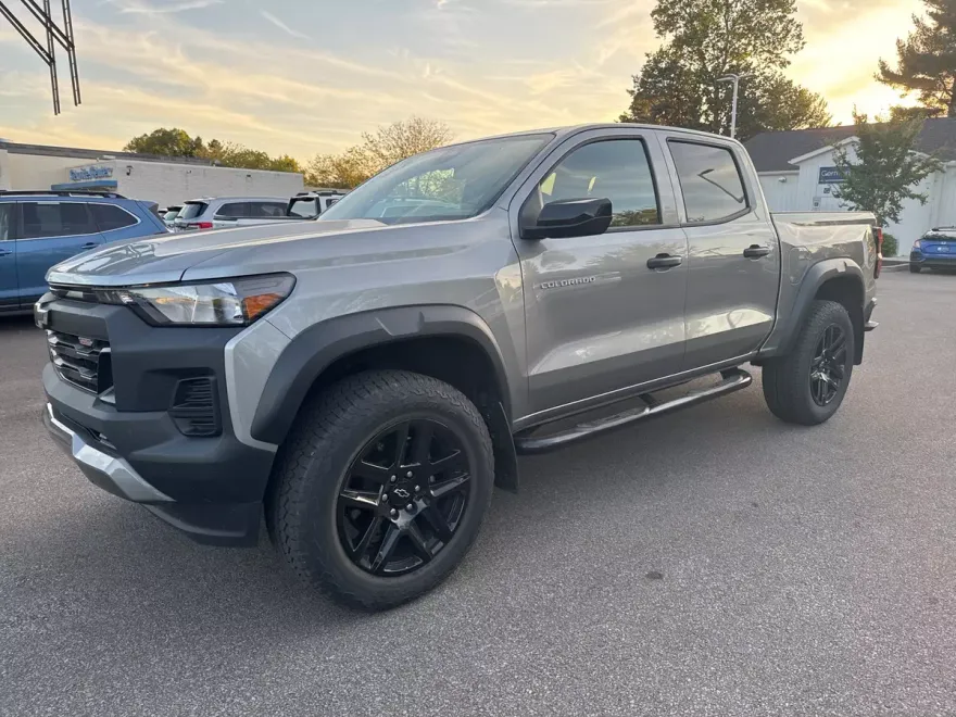 2023 Chevrolet Colorado Trail Boss photo 1