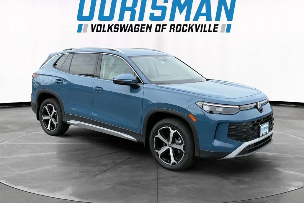 2025 Volkswagen Tiguan SE photo 1