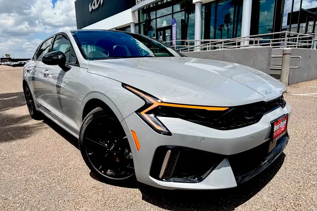 2026 Kia K5 GT-Line photo 1
