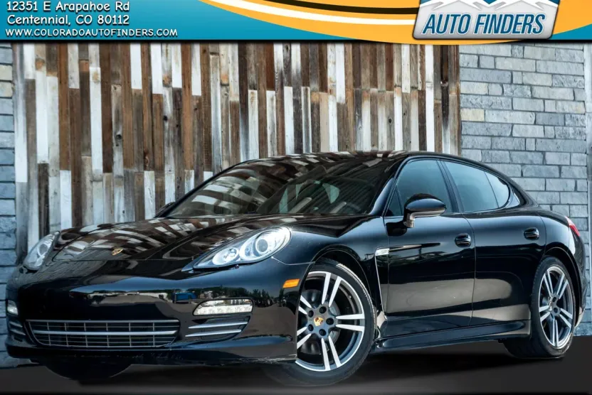 2013 Porsche Panamera 4 Platinum photo 1
