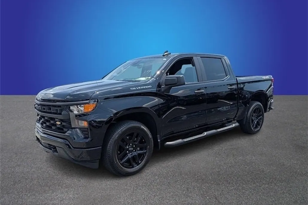 2024 Chevrolet Silverado 1500 Custom photo 1