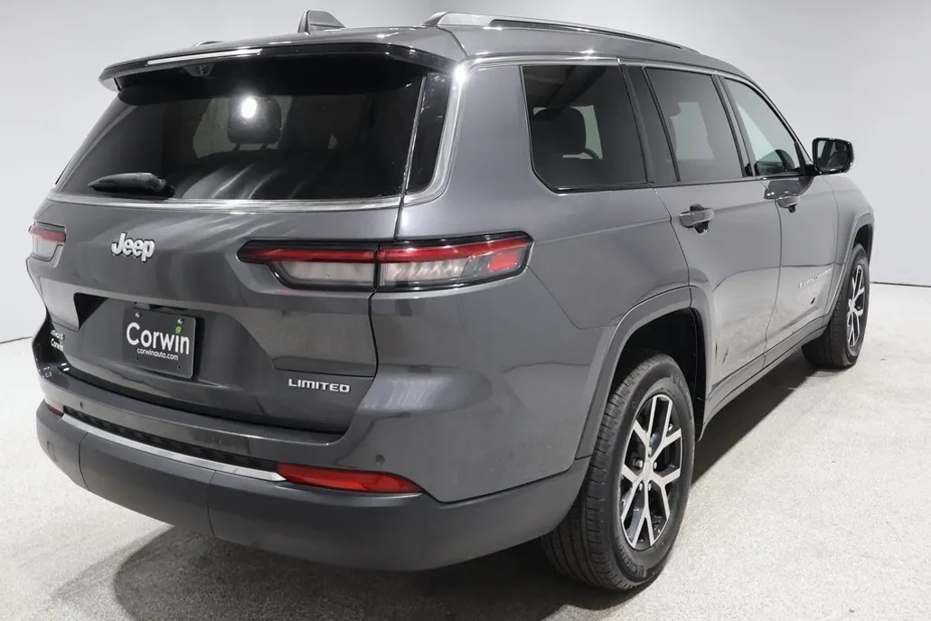 2024 Jeep Grand Cherokee Limited photo 1