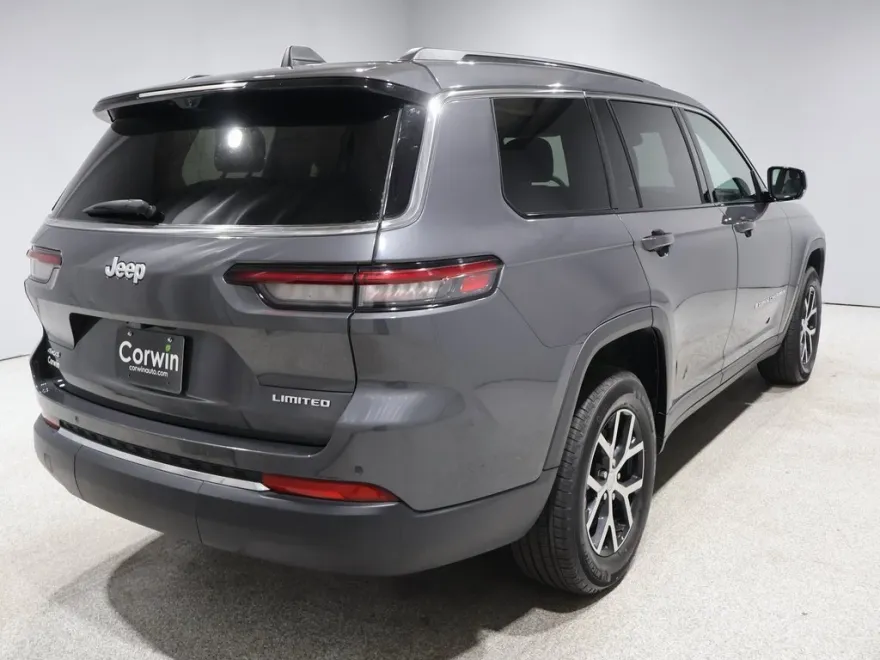 2024 Jeep Grand Cherokee Limited photo 1