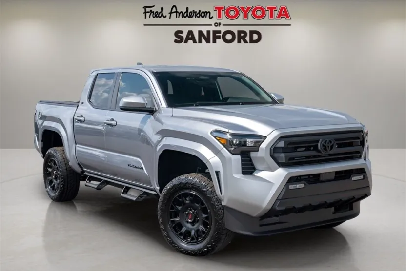 2025 Toyota Tacoma SR5 photo 1