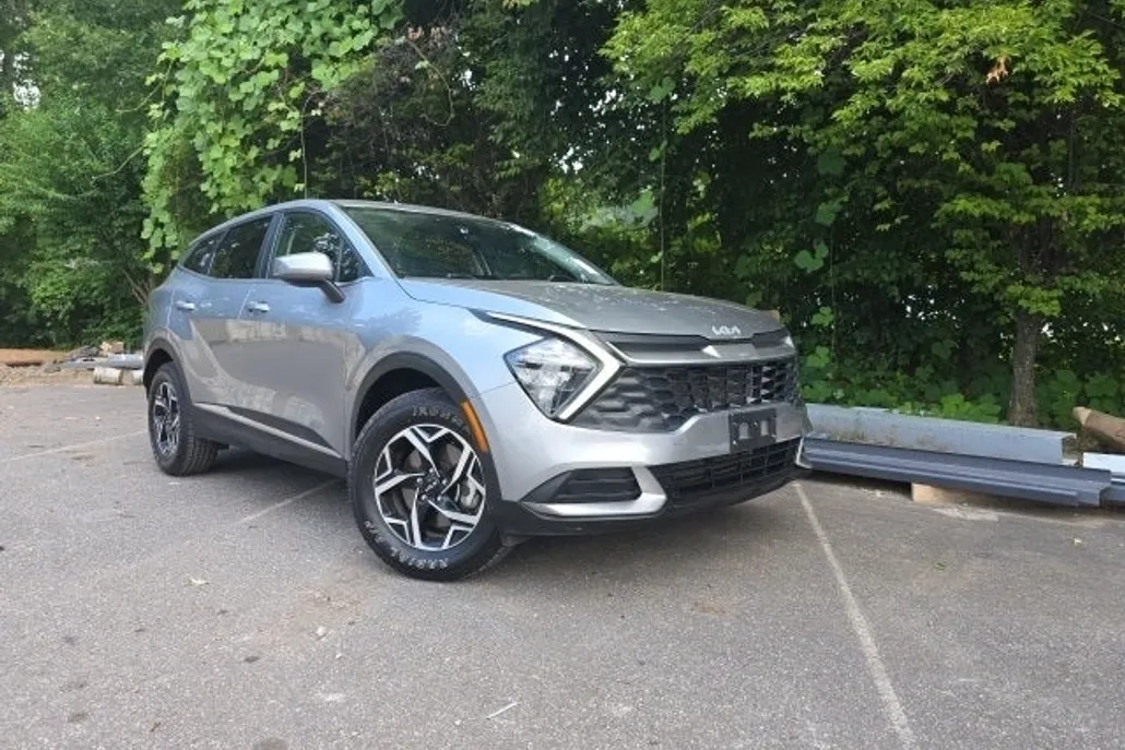 2023 Kia Sportage LX photo 1
