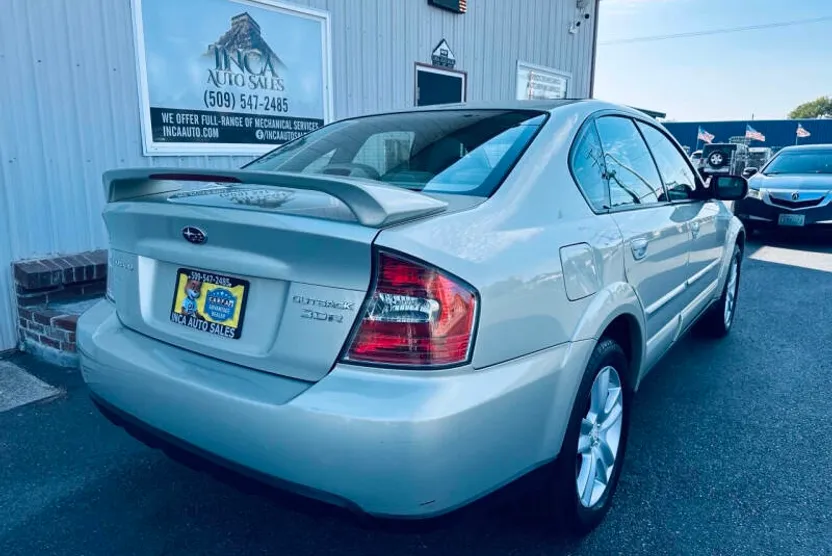 2005 Subaru Outback 3.0 R photo 1