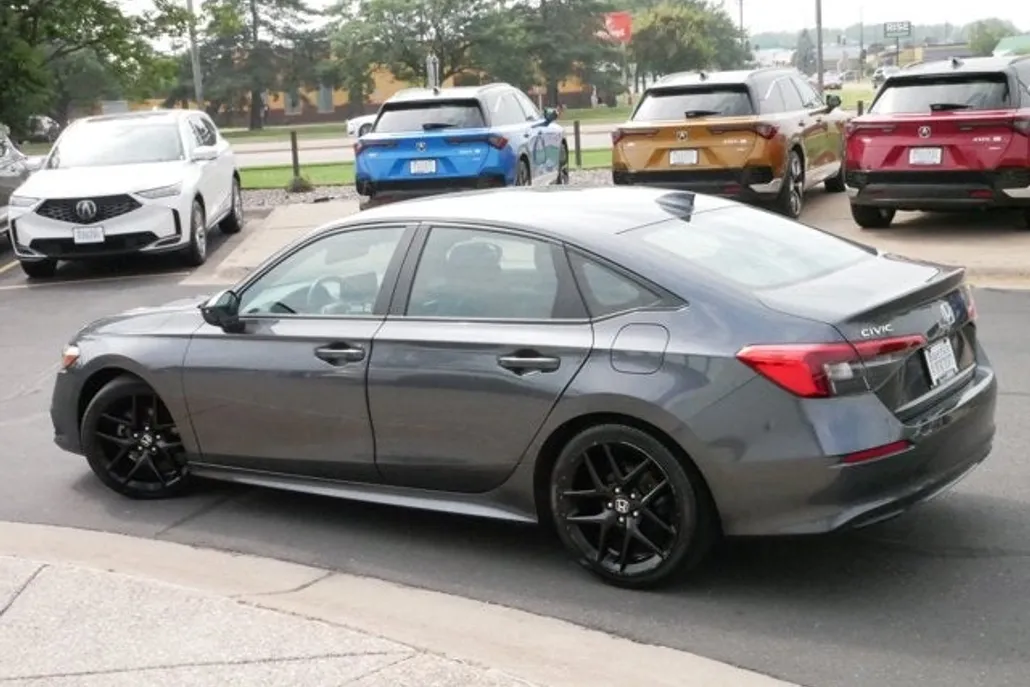 2022 Honda Civic Sport photo 1