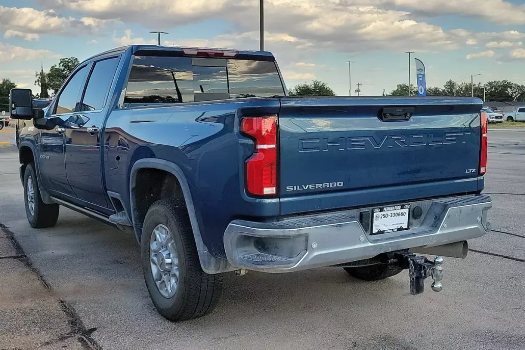 2025 Chevrolet Silverado 2500HD LTZ photo 1