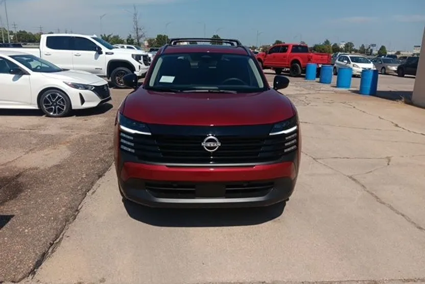 2026 Nissan Kicks SV photo 1