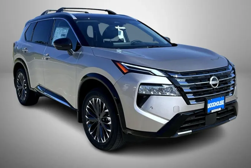 2026 Nissan Rogue Platinum photo 1