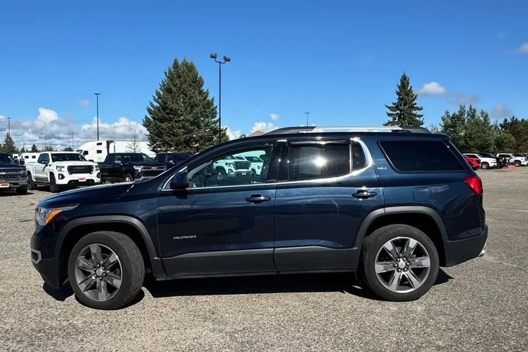 2017 Gmc Acadia SLT photo 1