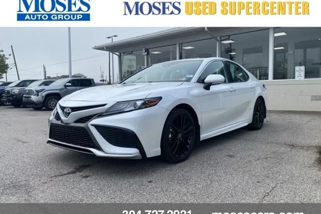 2023 Toyota Camry XSE photo 1
