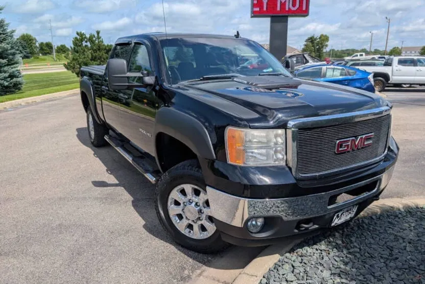 2012 Gmc Sierra SLE photo 1