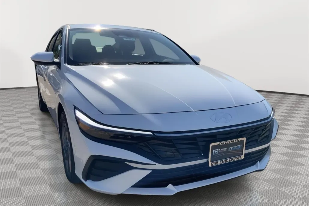 2025 Hyundai Elantra Hybrid Blue photo 1
