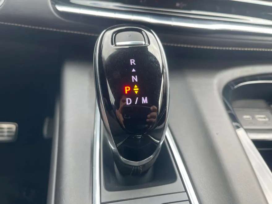 2023 Cadillac Escalade V-Series photo 22