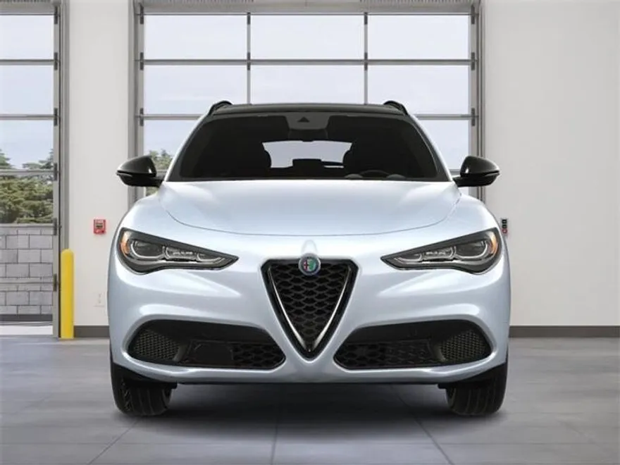 2025 Alfa Romeo Stelvio Sprint photo 9