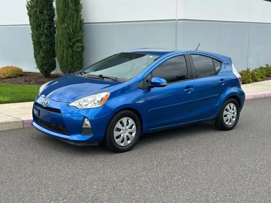 2012 Toyota Prius C Two photo 1