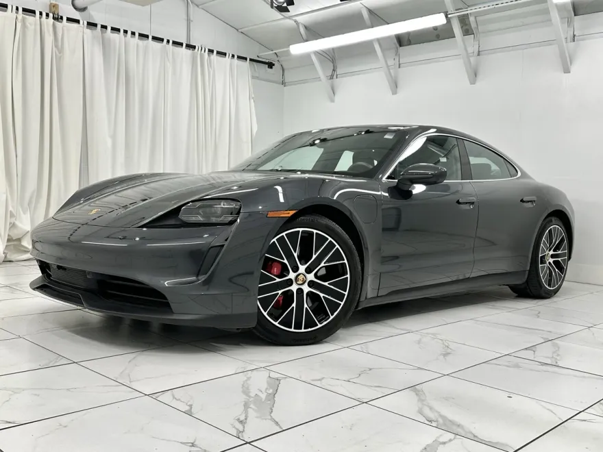 2022 Porsche Taycan 4S photo 1