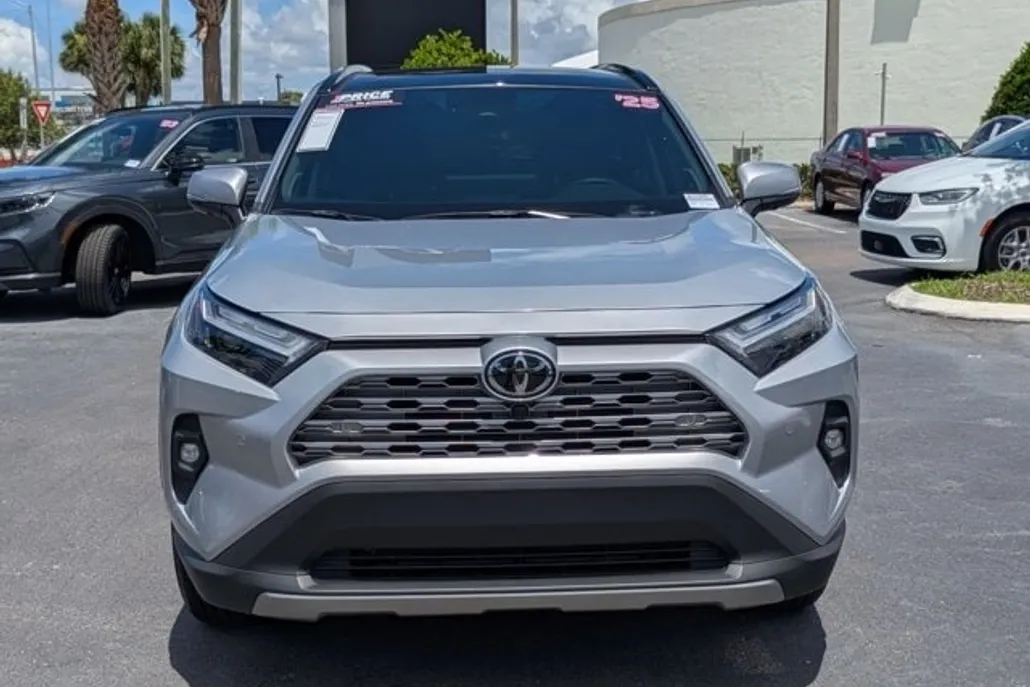 2025 Toyota RAV4 Hybrid Limited photo 1