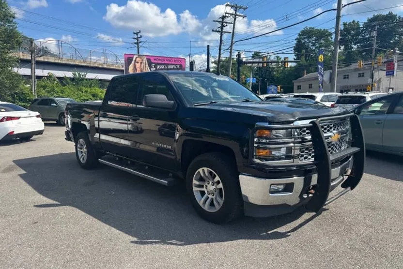 2014 Chevrolet Silverado 1500 LT photo 1