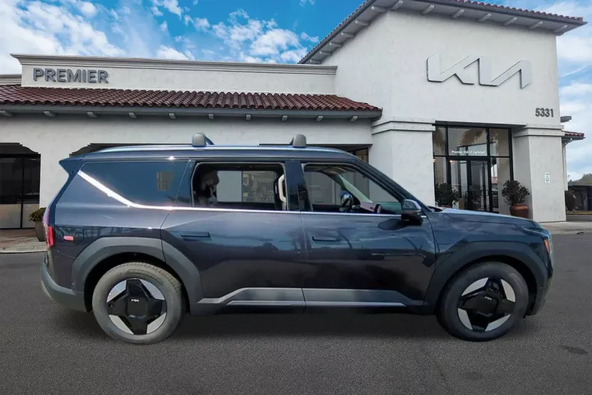 2026 Kia EV9 Wind photo 1