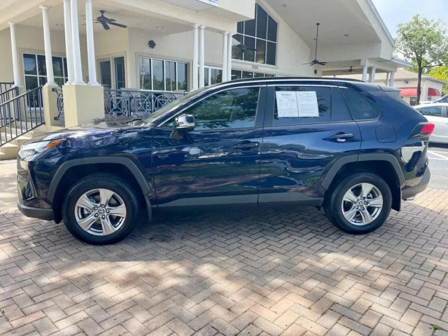2024 Toyota RAV4 XLE photo 1