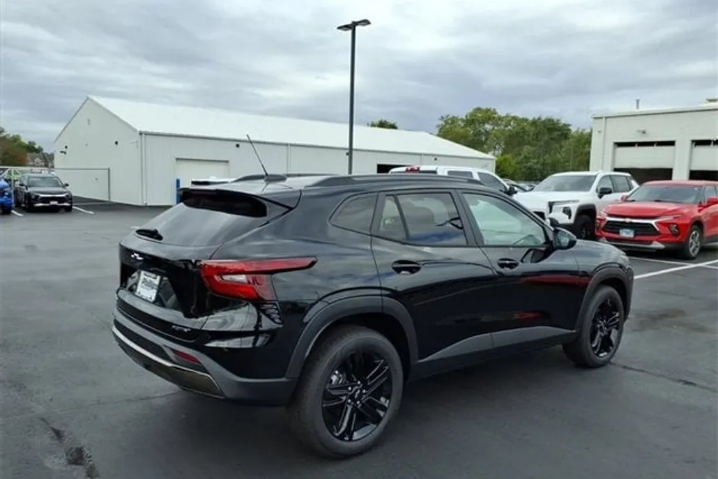 2026 Chevrolet Trax ACTIV photo 1