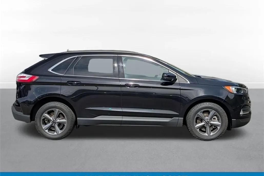 2022 Ford Edge SEL photo 1