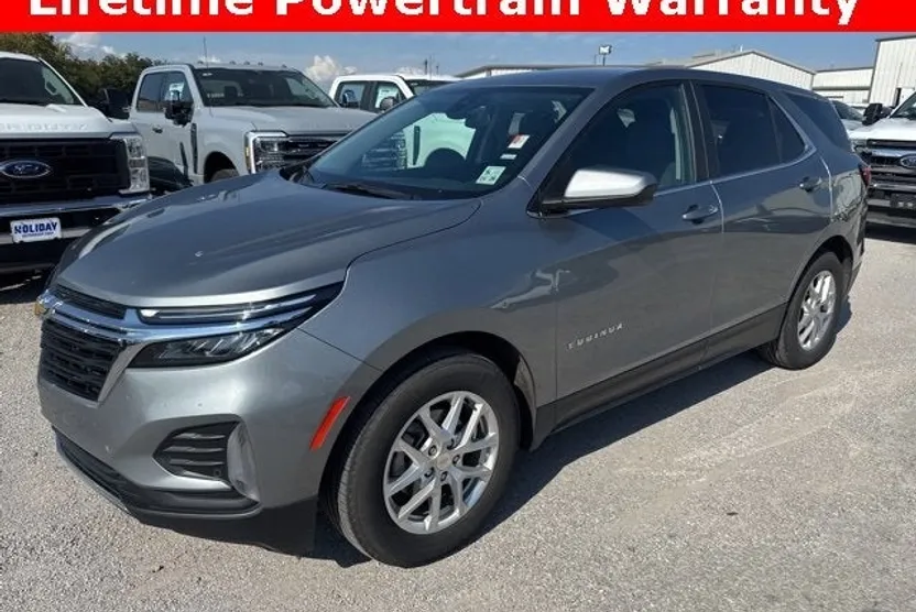 2024 Chevrolet Equinox LT photo 1