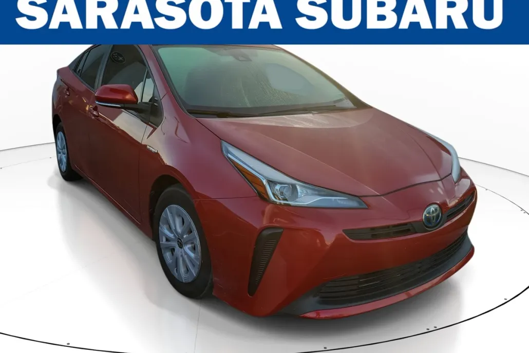 2022 Toyota Prius L Eco photo 1