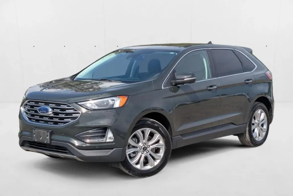 2023 Ford Edge Titanium photo 1