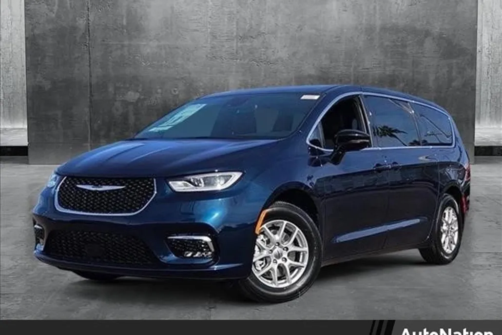 2025 Chrysler Pacifica photo 1