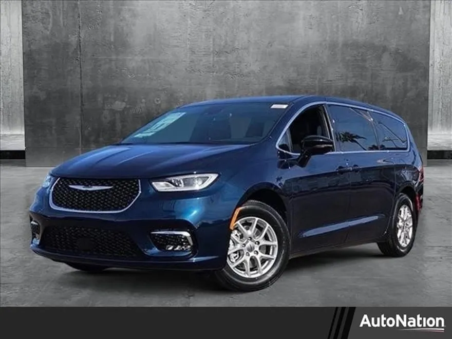 2025 Chrysler Pacifica photo 1