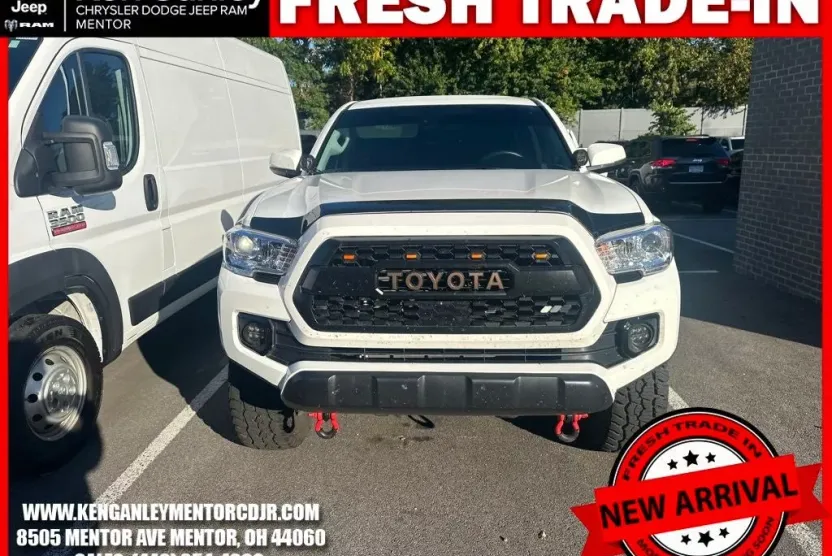 2023 Toyota Tacoma TRD Sport photo 1