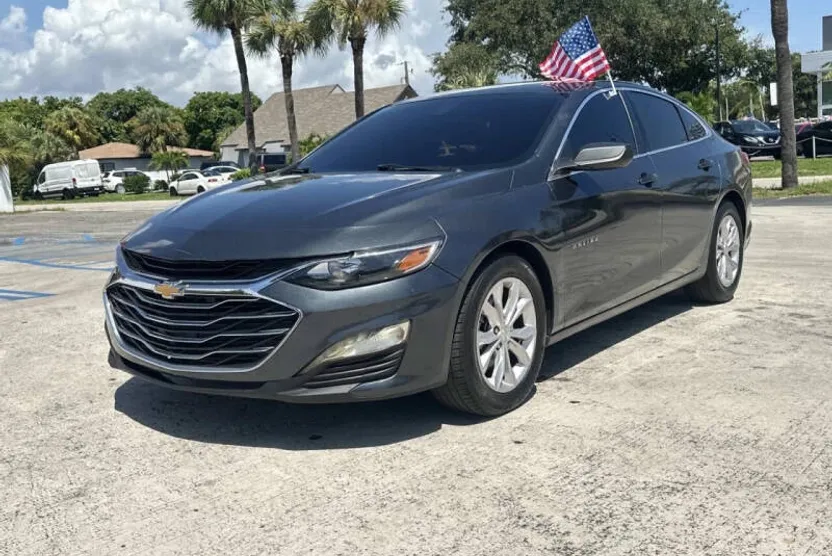 2020 Chevrolet Malibu 1LT photo 1