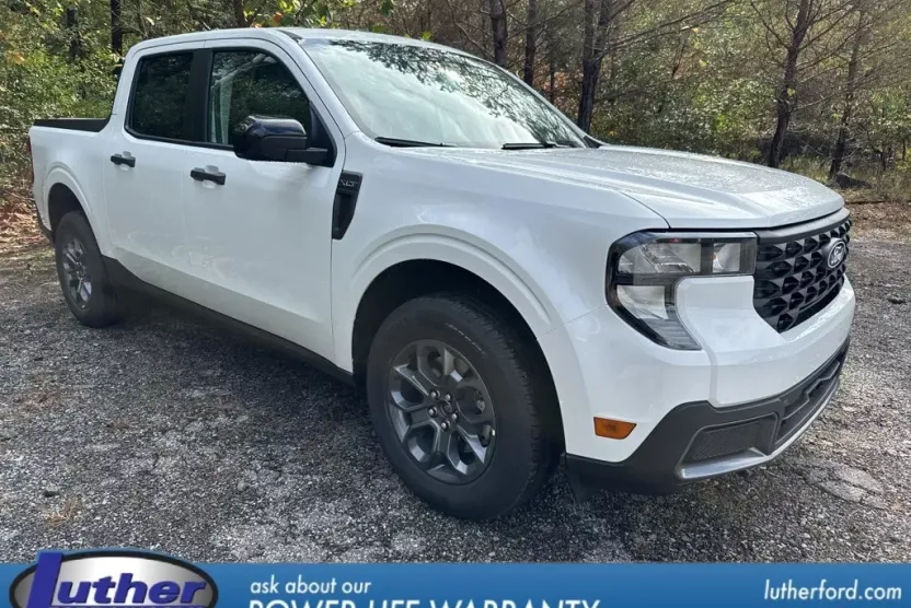 2025 Ford Maverick XLT photo 1