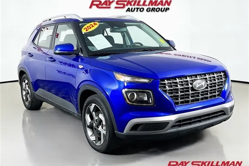 2024 Hyundai Venue SEL photo 1