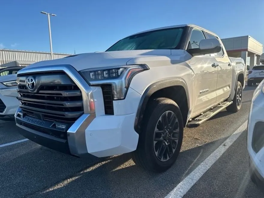 2025 Toyota Tundra Limited photo 1